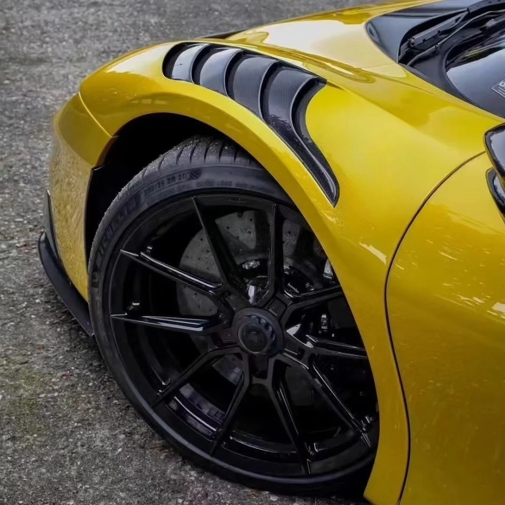 High Quality Fast Delivery Whole Sale Price Dry Carbon Fiber Novitec Fender Body Kits for  SF90